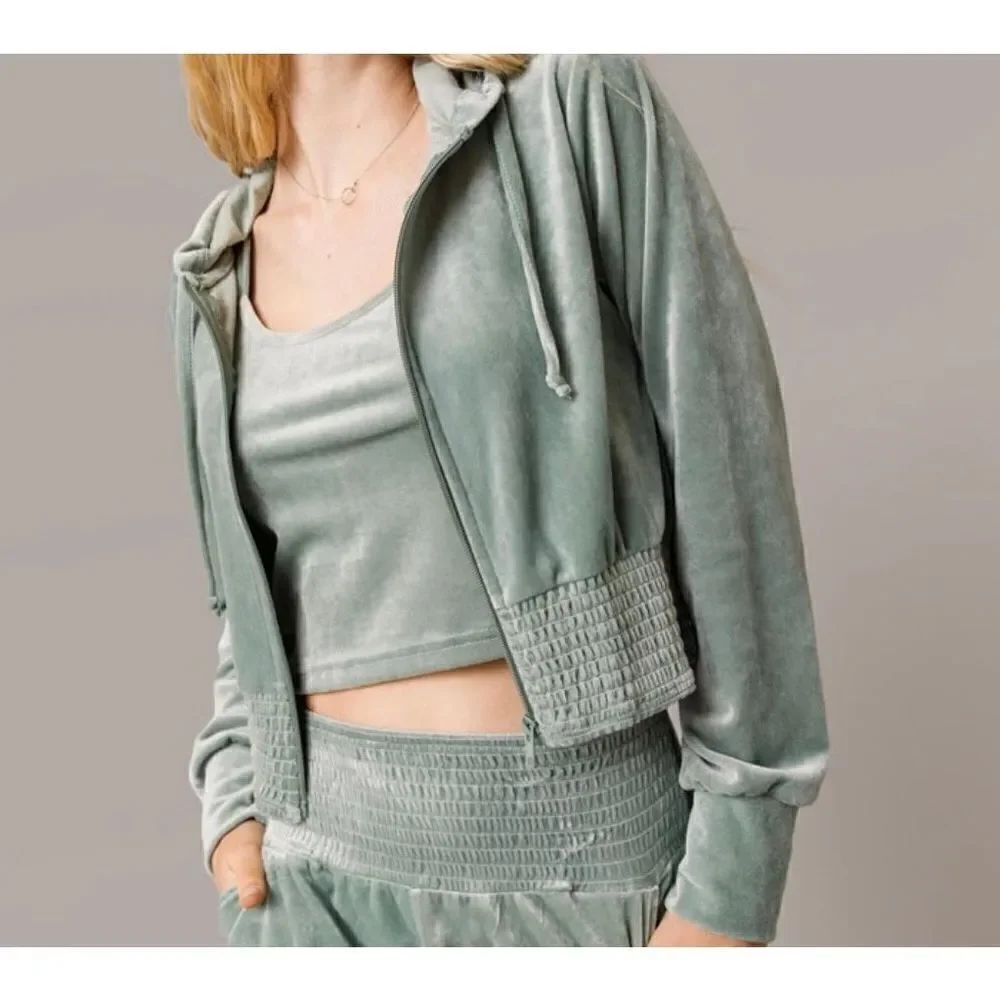 Francesca’s Mya Velour Full Zip Hoodie Sage Green Size XL NWT